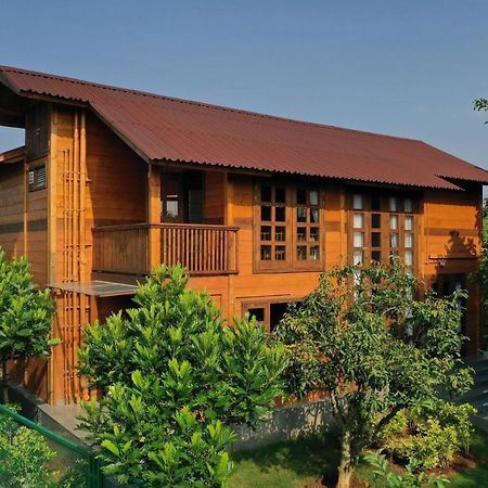 The Pine Loft Villa Bangalore Buitenkant foto