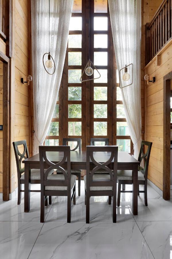 The Pine Loft Villa Bangalore Buitenkant foto